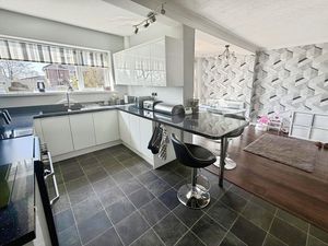 Photo 6- click for photo gallery